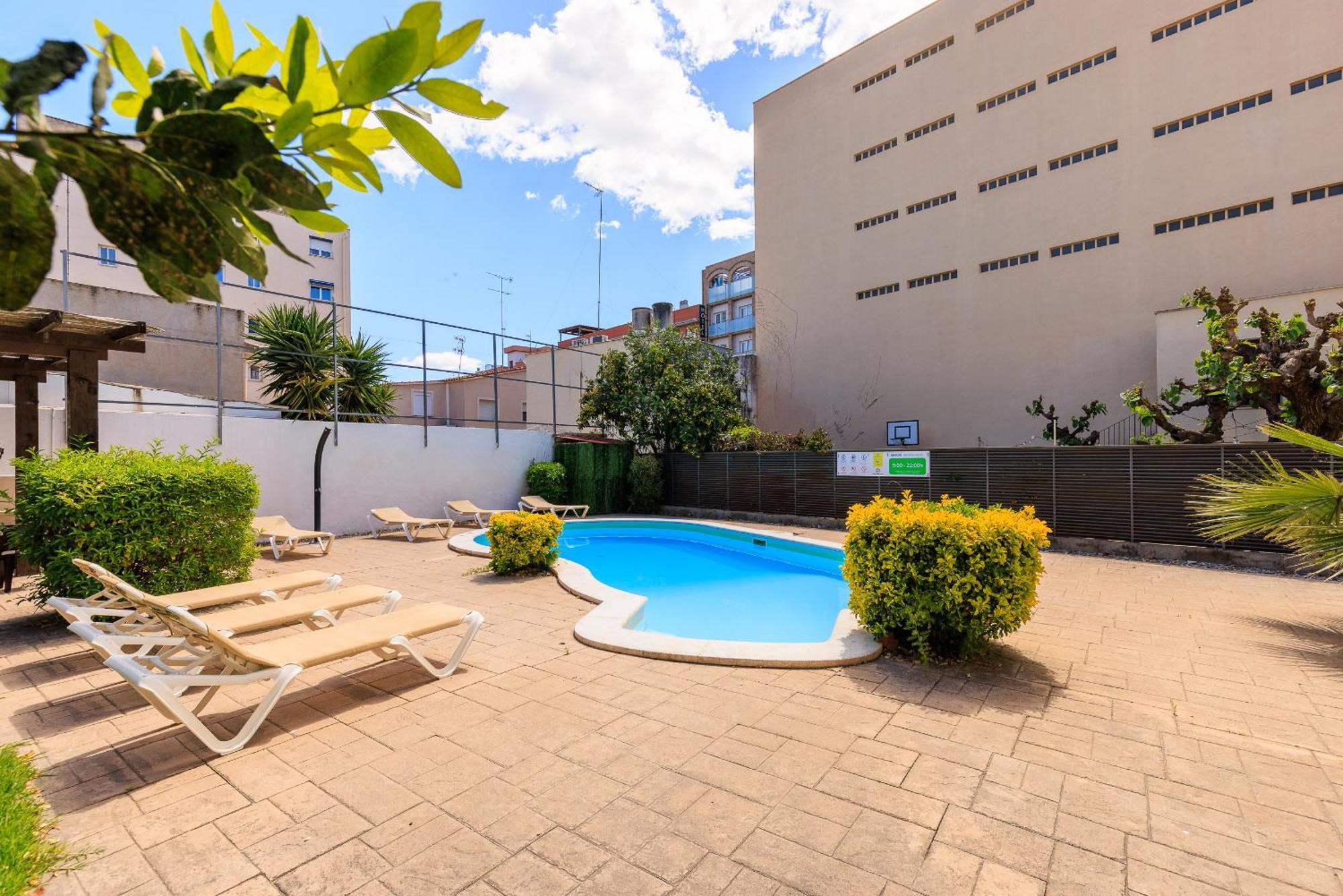 New Queens 1B Planetcostadorada Salou Exterior photo